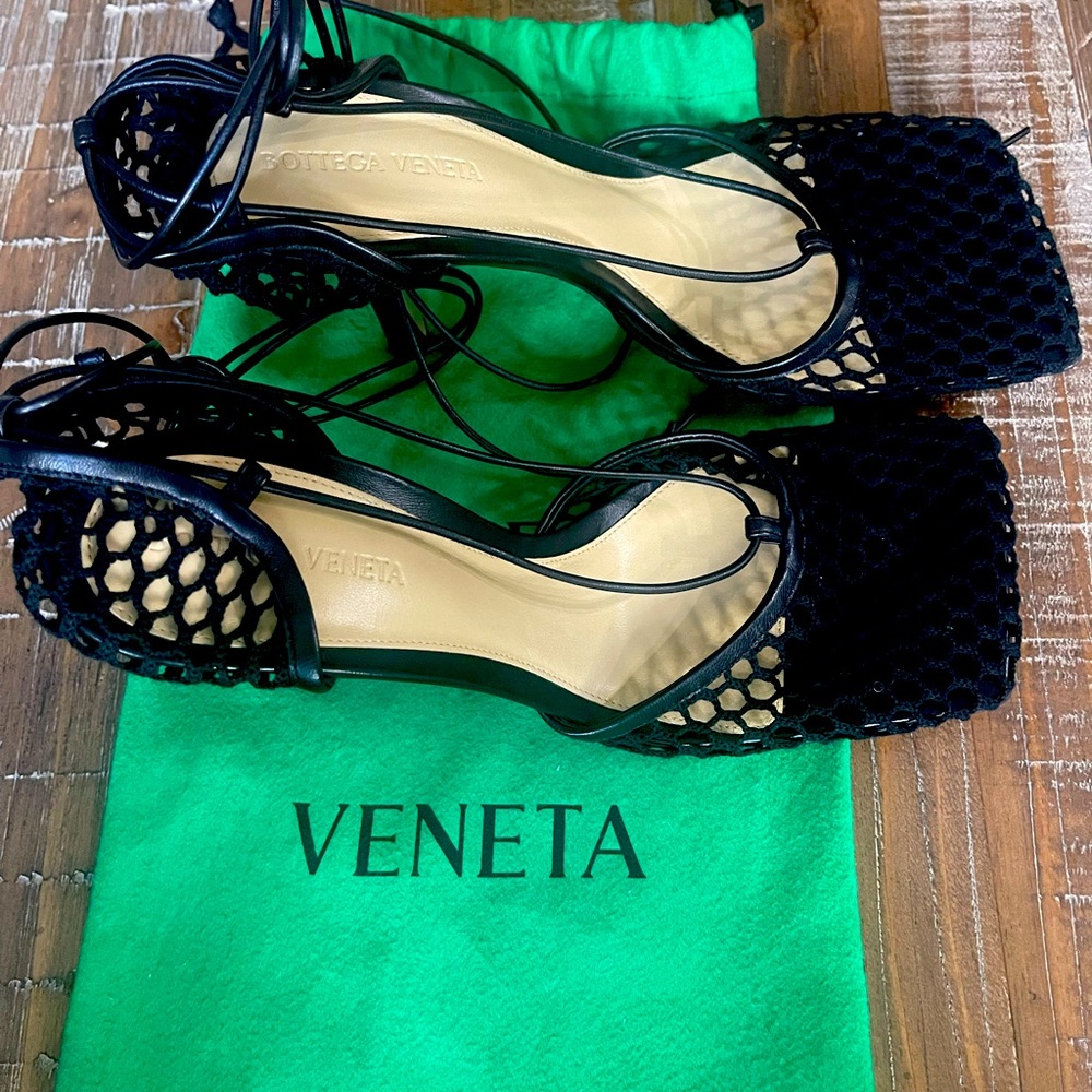 Brand new Bottega Veneta mesh Sandals ( Black )